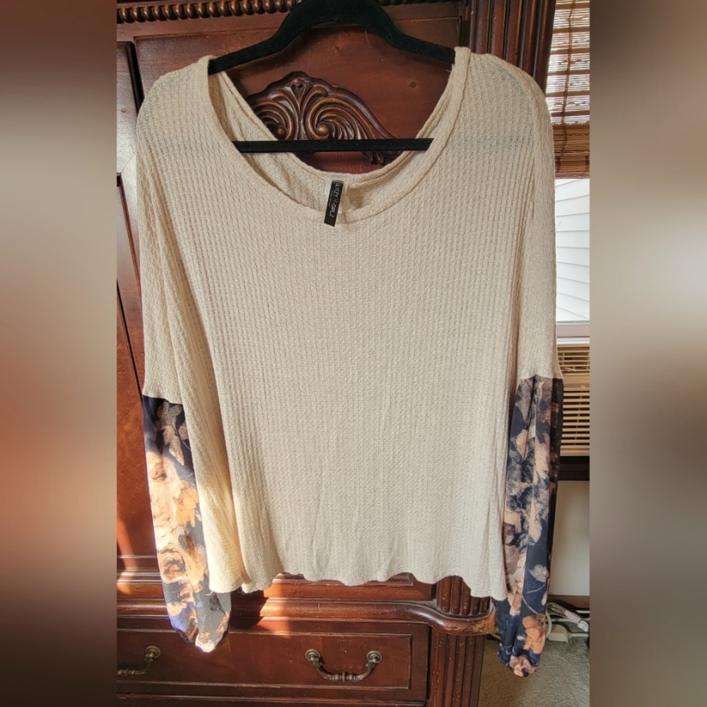 Glitzy Girlz size 2x long sleeved top